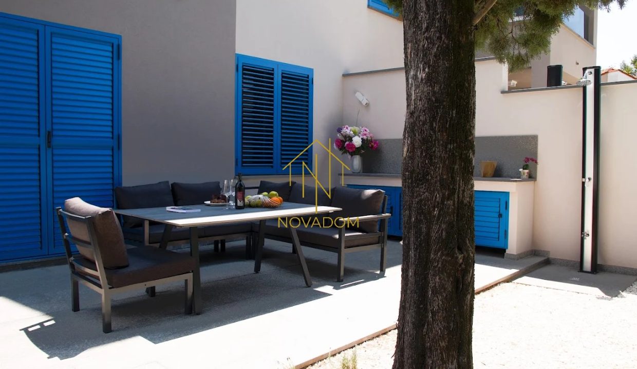 Nekretnine__apartman__prodaja__krk_malinska_luksuzno_prvireddomora__3s__parking