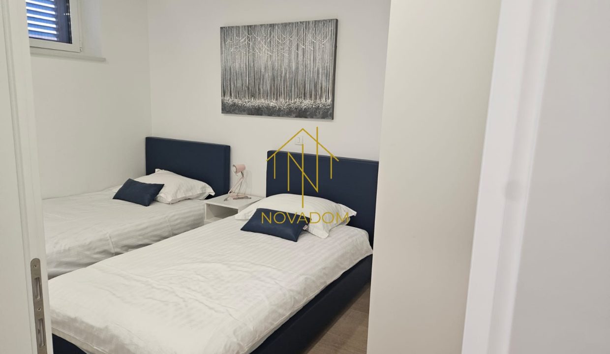 Nekretnine_apartman__prodaja_krk_malinska_luksuzno_prvireddomora__3s_parking