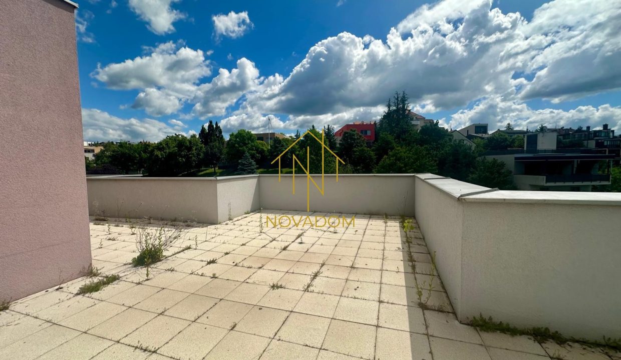 zagreb__centar____najam___baboniceva__luksuzno___moderno___kuca_vrt___garaza_