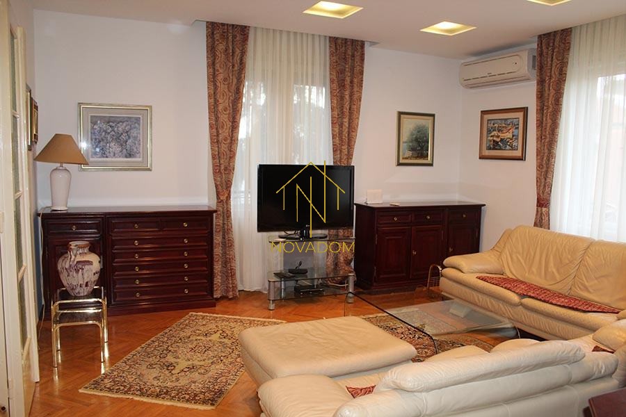 nekretnine-stan-centar-šalata-4s-115m2-najam.